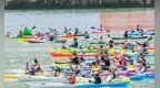2025彭水皮划艇邀请赛在乌江举行 百舸争流展苗乡风采