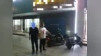 男子偷外賣被抓向民警發出“靈魂拷問”：至于嗎？你們不放假的嗎？？