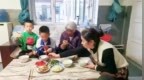十二年如一日照顾婆婆　这个儿媳用行动诠释百善孝为先