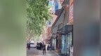 駐馬店一名102歲老人從3樓墜落，被眾人穩穩接住