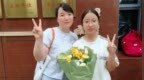 妈妈提前一个月编织手工向日葵 祝高考生女儿“前程似锦”