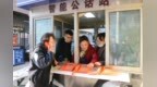 80岁阿婆为何坚守福州路电话亭？