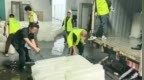 苏超德比迎“烤”验 南京奥体运进一万个冰块降温
