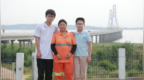 江西都昌：“微心愿”圓了11 歲男孩與母親的合照夢