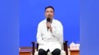 在中外記者見面會上，這位“全國自強模范”這樣說