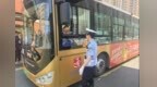 冰城公安：公交“归位”护民生 严查陋习保平安