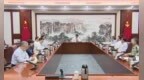省委理論學(xué)習(xí)中心組舉行集體學(xué)習(xí)研討