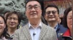青鸟嫌李四川老，作家喊“失算”：选战恐变粗工市长大战政治世家