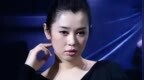 她曾吻黄渤到害羞，与导演同居12年被弃，现在49岁身价40亿