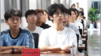 青岛滨海学院开学第一堂思政课：唱响九三回响，激发青春担当