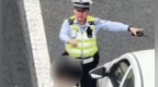 一轿车在合肥高速突然爆胎，警方迅速启动救援