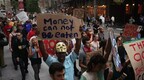 纽约年轻人计划“重新占领华尔街”:金融巨头们应该进监狱