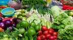这7类蔬菜自带“毒素”，吃前必须焯水！有1种现在正当季
