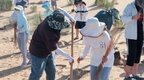 大学生解锁大漠“治沙客”身份 接力九年在西北种绿洲