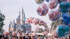 中国有100多座主题乐园 为何各地还要“争夺”迪士尼？