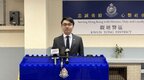 香港40岁辣妈“晒胸”成瘾，走遍公共场所拍120多张“裸照”，警方已拘捕