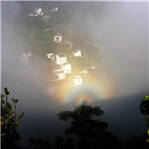 黄山石潭现佛光美景