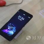 一加手机X现场图赏：黑白双色1499元起