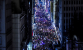 昨晚，土耳其数千名女子涌上街头