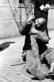 1942年河南大饥荒的真实场景:300万人饿死(图)