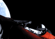 spacex把跑车射到太空了,美国有群人高喊:一定是假的!