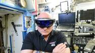 国际空间站NASA宇航员佩戴HoloLens照片曝光