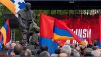 亚美尼亚扬言捍卫乌克兰，俄导弹击中乌火车，这一次轮到美害怕了