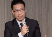 吕新华:政协不是权力机关 也非决策机构