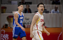 中国男篮凭什么在悬崖边抢下两场胜利？