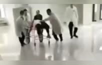 云南镇雄医院伤人案嫌犯仍在逃，当地：跑到一个工地里，没有监控