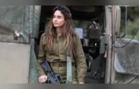 25岁以色列选美冠军在纽约举牌，“我是IDF士兵”，被人拔刀相对