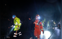 4名学生被困军峰山 南丰县消防救援大队紧急救援