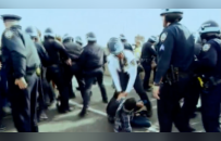 “不会容忍无法无天”，数百名反以色列抗议者封锁纽约曼哈顿大桥