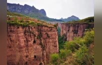 不在新疆，人称“中原独库”！被国家地理盛赞，嵌在悬崖峭壁上的天然画廊，风光霸气又秀美，五六月去太合适！