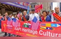 人群涌上第六大道，百辆老爷车齐亮相，亚太裔文化遗产游行曼哈顿举行