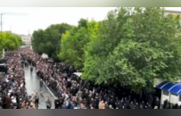 伊朗总统莱希首场遗体告别式举行，现场民众回应美国哀悼：不太有诚意