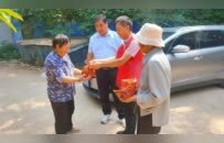 開封市西湖街道閆砦社區開展“濃情端午粽暖人心”包粽子活動