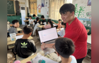 鄭州科技學院：“三下鄉科技創新課堂”點亮鄉村兒童未來夢想