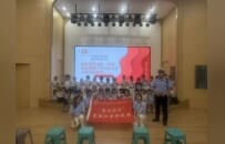 商丘交警開展暑期安全“童”行 文明交通“幼”見 “小手拉大手”主題宣傳活動