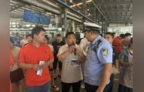 商丘交警進企業開展交通安全知識宣傳互動活動