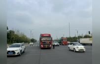 商丘市公安局交警支隊(duì)嚴(yán)管貨車限行 全力打響“藍(lán)天保衛(wèi)戰(zhàn)”