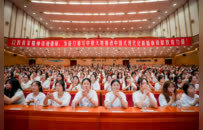 河南省弘揚教育家精神巡回報告首場報告會在鄭舉行