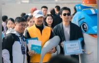 江豚逐浪归，南京书写长江生态新范式