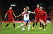 7万人现场见证！中国女足0-8英格兰