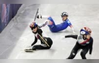 美国队“自杀式”摔倒，却让韩国队“陪葬”！韩媒炸锅：天大的冤枉