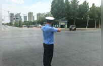 高温“烤”验守一线，“汗”卫安全护畅通