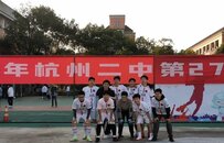 一脚踢进985，杭州男生靠踢球一路就读名校
