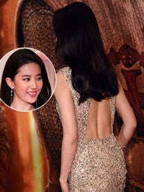 刘亦菲露美背 身姿妖娆