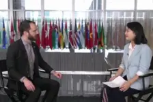 美国收紧留学生签证