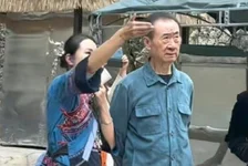 王健林继续“卖卖卖”
